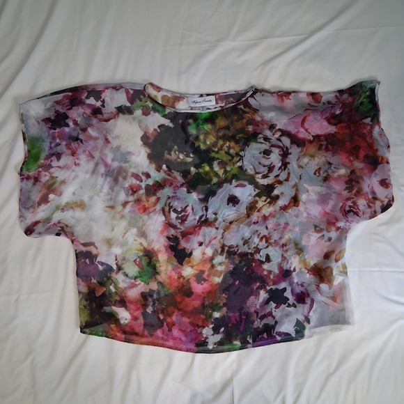 Fifteen Twenty Tops - Fifteen Twenty 100% Silk Flowy Batwing Floral Blouse Sz M